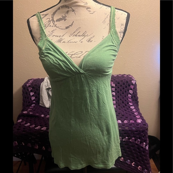 Green Flowy Tank-Top - Picture 2 of 2